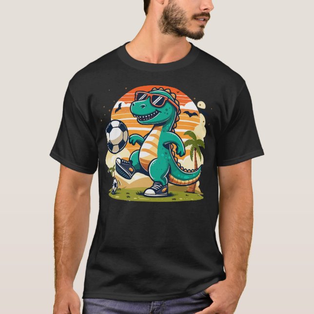 Camiseta Funny Dinosaur Playing Soccer (Frente)