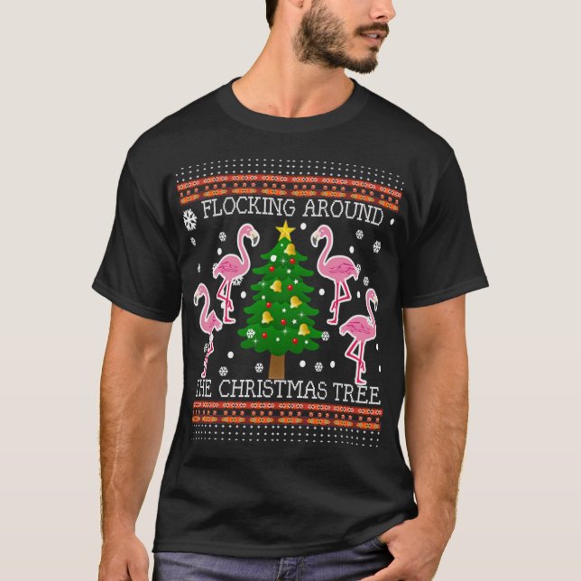 Camiseta Funny Flamingo Ugly Christmas Tree Sweater Ju (Frente)