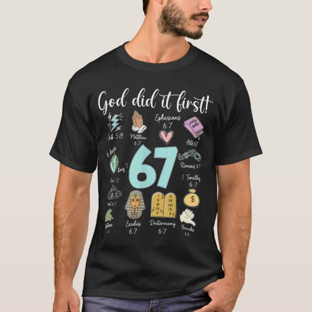 Camiseta Funny God Did It First 67 Meme Jesus Christian Bib (Frente)