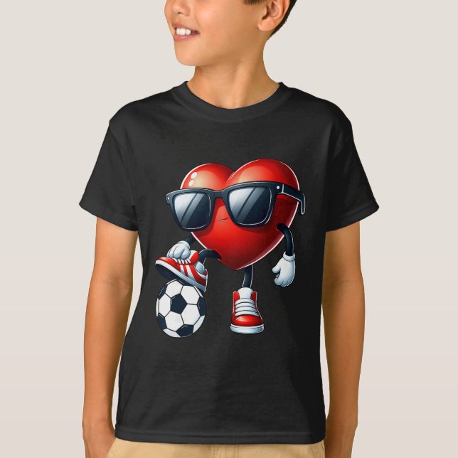 Camiseta Funny Heart Playing Soccer Valentines Day Mens Boy (Frente)