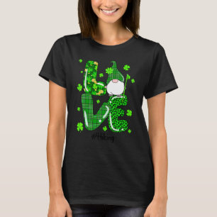 Camiseta Funny Lepard Xadrez Verde Irlandesa Caminhando Rua