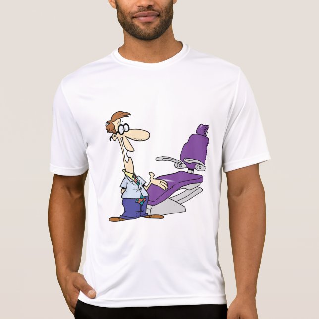 Camiseta Funny Male Dentist and Purple Dental Chair (Frente)