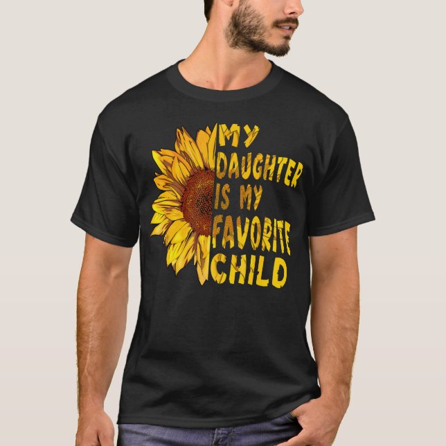 Camiseta Funny Mother'S Day Shirts My Daughter Is My Favori (Frente)