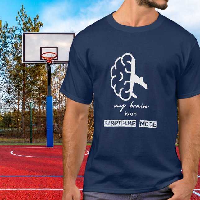 Camiseta Funny My Brain is on Airplane Mode Coworker Simple (Criador carregado)