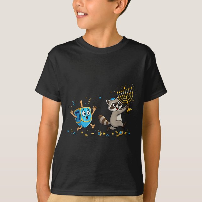 Camiseta Funny Raccoon Dreidel Menorah Hanukkah Kids Womens (Frente)
