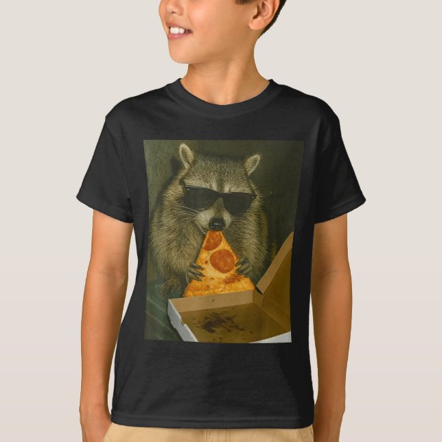 Camiseta Funny Raccoon Eating Zza Animal Meme Raccoon  (Frente)