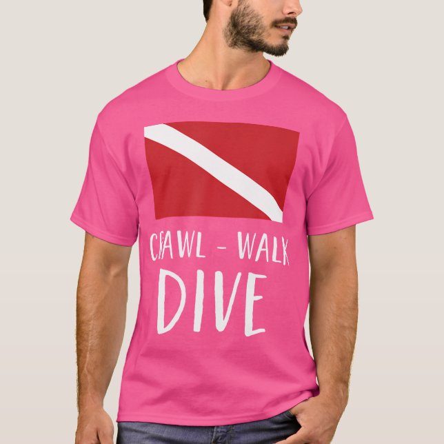 Camiseta Funny Scuba Merging Diver Flag Scuba Crawl Walt (Frente)