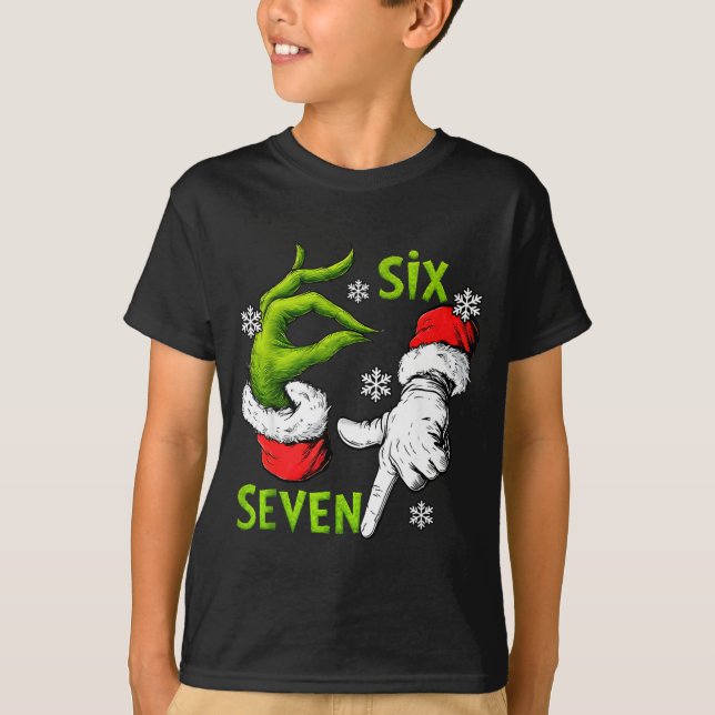 Camiseta Funny Six Seven 67 Meme 6 7 Christmas Elf Hand Boy (Frente)