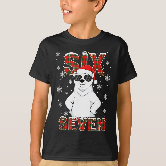 Camiseta Funny Six Seven Lar Bear Christmas 67 Santa Hat Wi (Frente)