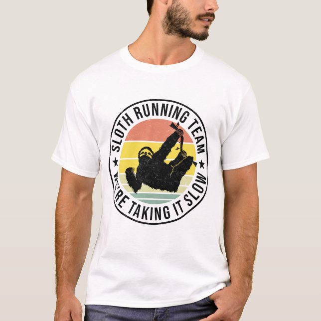 Camiseta Funny Slow Runner Lazy Sloth Running Team (Frente)