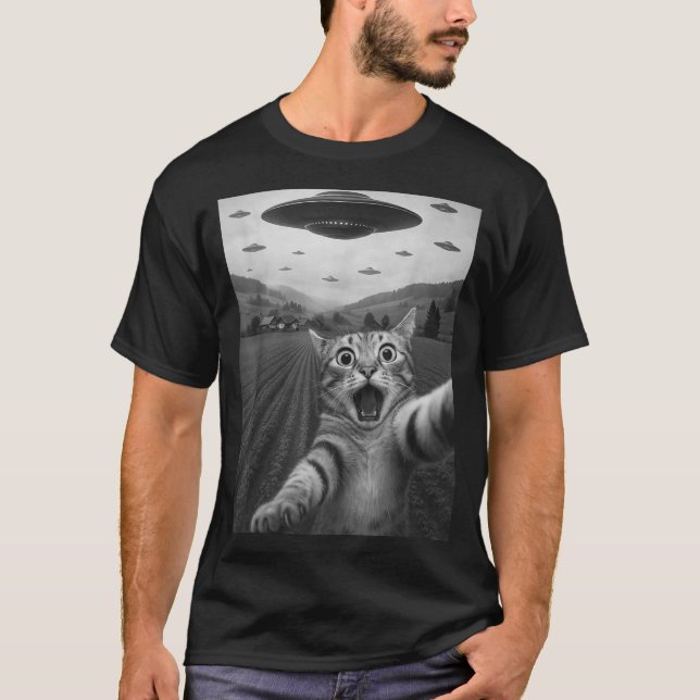 Camiseta Funny Surprised Ed Cat Selfie With Alien Ufo Cat U (Frente)