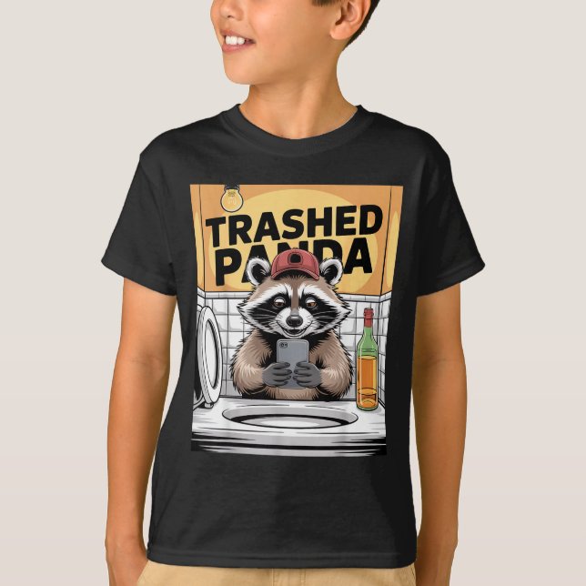 Camiseta Funny Trashed Panda Raccoon Gets Drunk  (Frente)