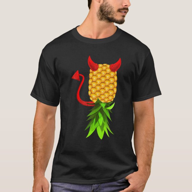 Camiseta Funny Upside Down Pineapple Swinger Men Women (Frente)