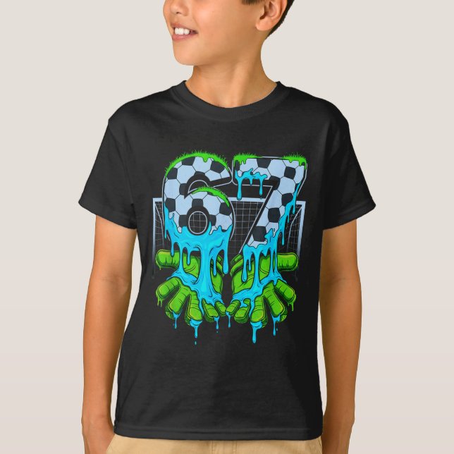 Camiseta Futebol 67 Seis Sete 6 7 Engraçado Gen Alpha Meme  (Frente)