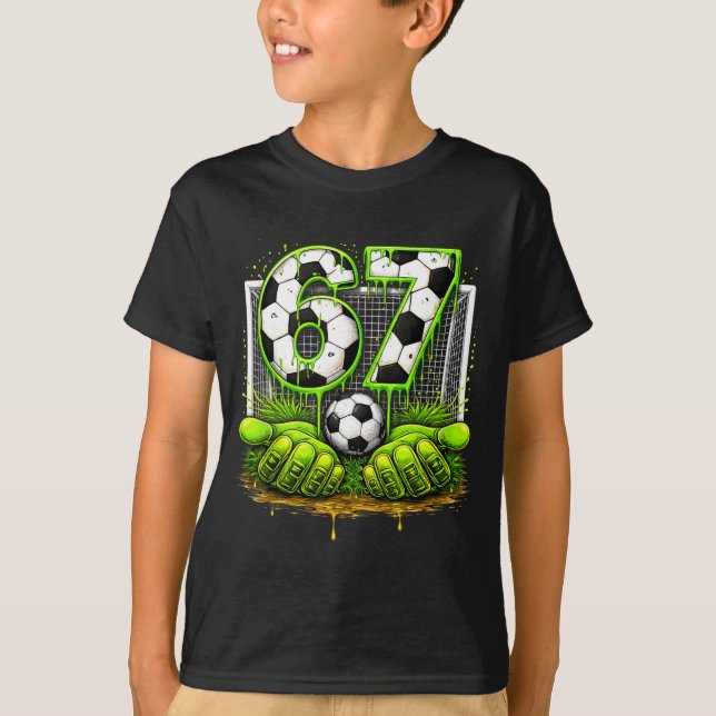 Camiseta Futebol 67 Seis Sete Meme Divertido Gen Alpha Drip (Frente)