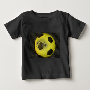 Camiseta Futebol amarelo e preto.