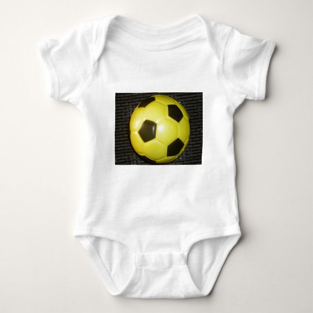 Camiseta Futebol amarelo e preto. (Frente)