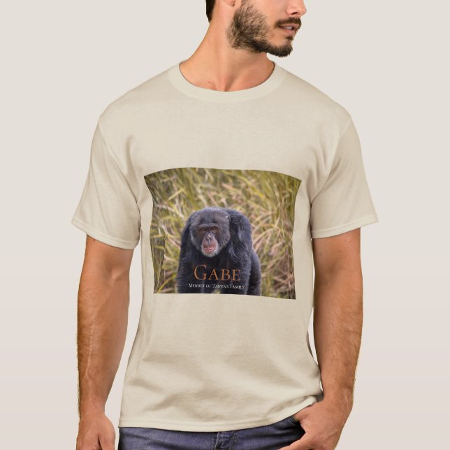 Camiseta Gabe, membro da família de Tanya (Frente)