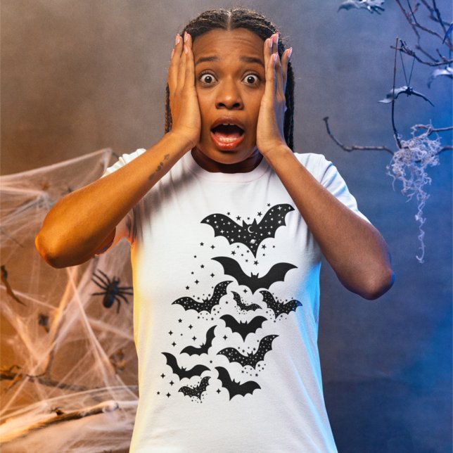 Camiseta Galáxias e Estrelas do Halloween voando (Criador carregado)