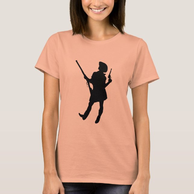 Camiseta Gam Gun Girl - Cowgirl com Rifle (Frente)