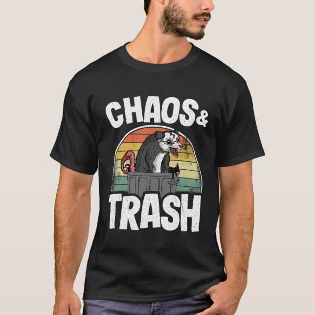Camiseta Gambá Chaos & Lixo  Sariguê (Frente)