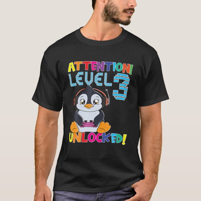 Camiseta Gamin de Jogador de Pinguim Atenção Nível 3 Desblo (Frente)