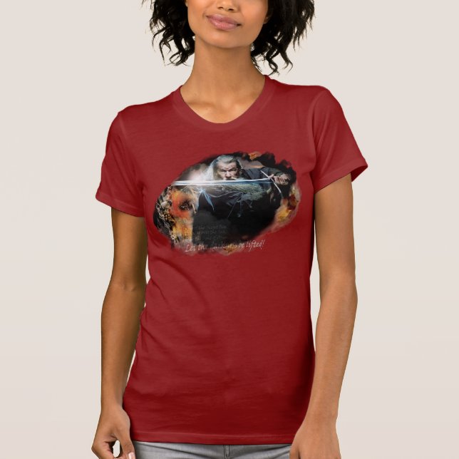 Camiseta Gandalf Com Espada Em Batalha (Frente)