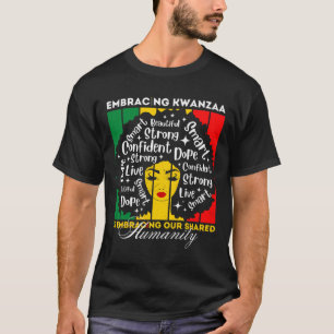 Camiseta Garota Afro Que Abraça Kwanzaa É Nossa Humanidade 