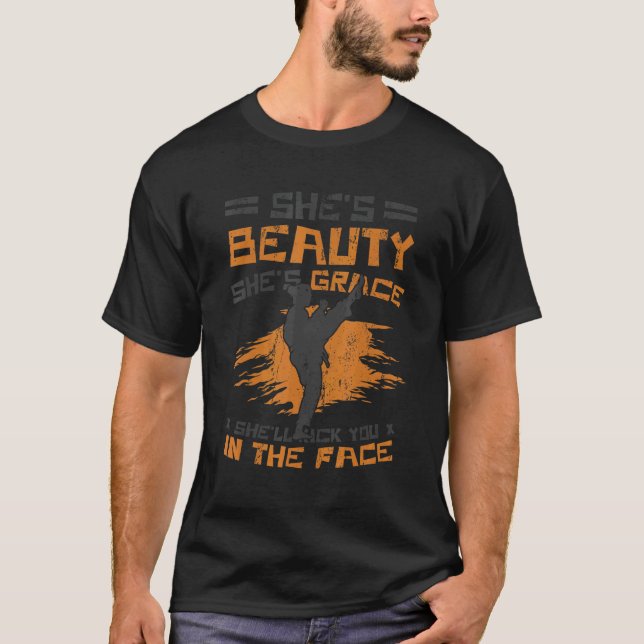Camiseta Garota Clássica de Karatê Ama Karatê (Frente)