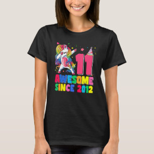 Camiseta Garota de 11 anos dá presentes garotas adolescente