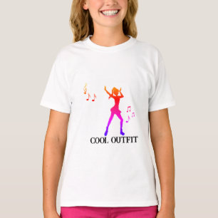 Camiseta Garota de Anime Dançando com Notas Musicais – K-Po
