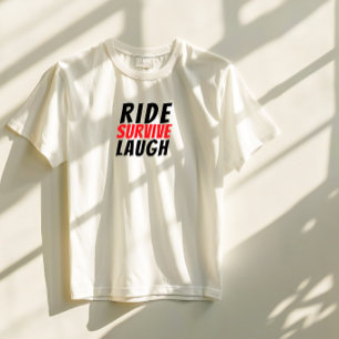 Camiseta Garota de bicicleta retrô Ironia preta vermelha