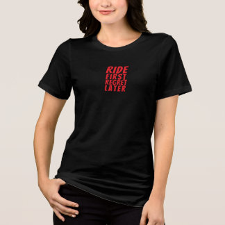 Camiseta Garota de bicicleta retrô Ironia vermelha preta
