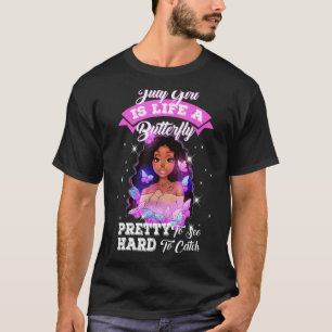 Camiseta Garota de Julho É Borboleta Bonita de Ver Difícil