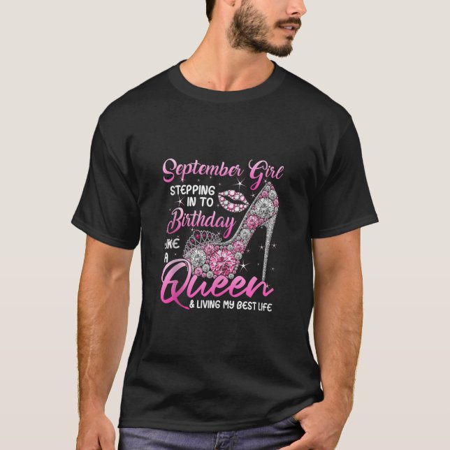 Camiseta Garota de setembro entrando no meu aniversário com (Frente)