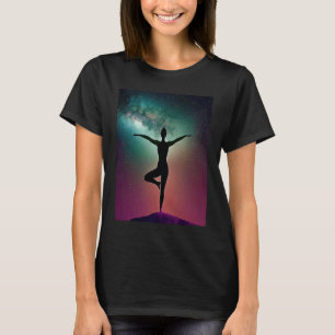 Camiseta Garota de Yoga Salutação Solar Feminina Meditação 