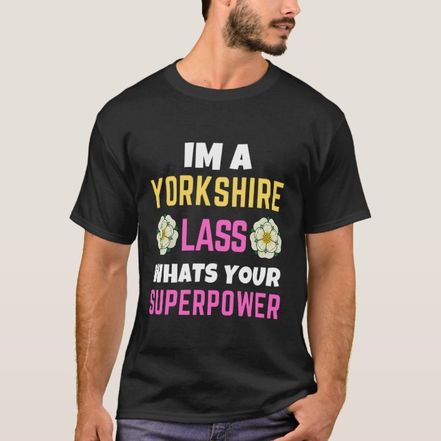 Camiseta Garota de Yorkshire Qual é Seu Superpoder Dia de Y (Frente)