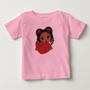 Camiseta Garota Negra Bonita com Coração Dia do namorados