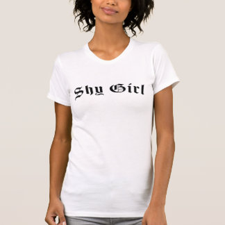 Camiseta Garota Tímida Antiga Tipografia Inglesa Chicana