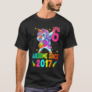 Camiseta Garotas de 6 anos doem adolescentes bebendo Unicor