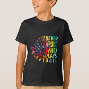 Camiseta Garotas Fofas Nunca Subestimam Uma Garota Que Prat