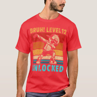 Camiseta Garoto de 12 anos fazendo Dab em aniversário, níve