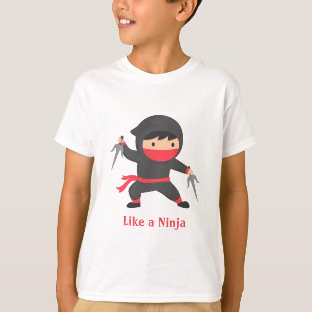 Camiseta Garoto Ninja Fofo com Armas Sai para Crianças (Frente)