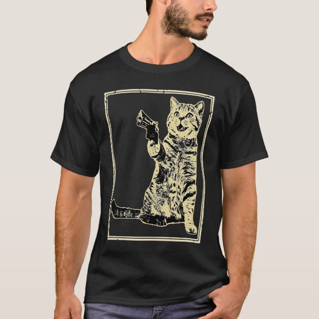 Camiseta Gata Arma Gata Divertida (Frente)