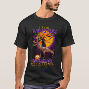 Camiseta Gata Preta Eu Ando de Dinossauro Vassouras são par