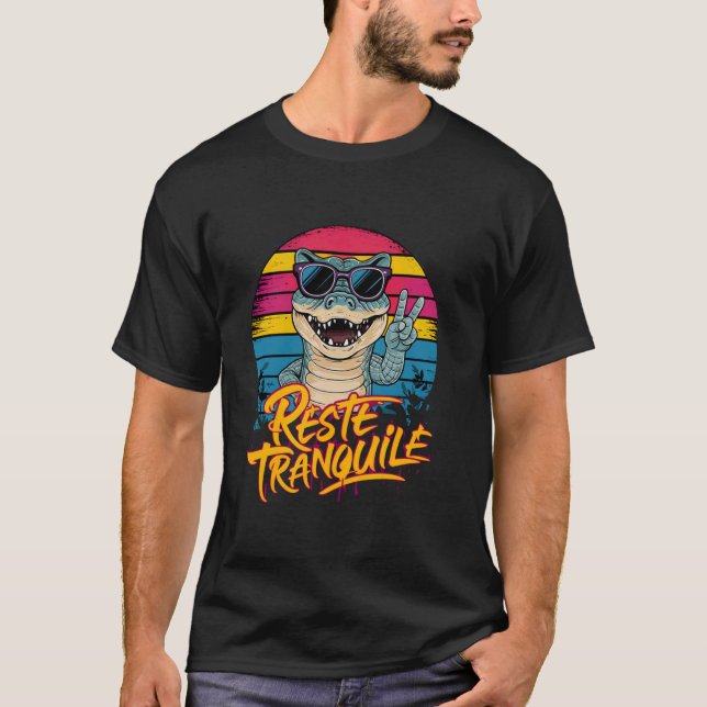 Camiseta Gatilho de Vintagem do Crocodilo Retro Distante (Frente)