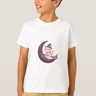 Camiseta Gatinho de Bruxa Montado em Vassoura na Lua Crianç