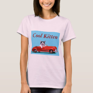 Camiseta Gatinho em um Convertible vermelho