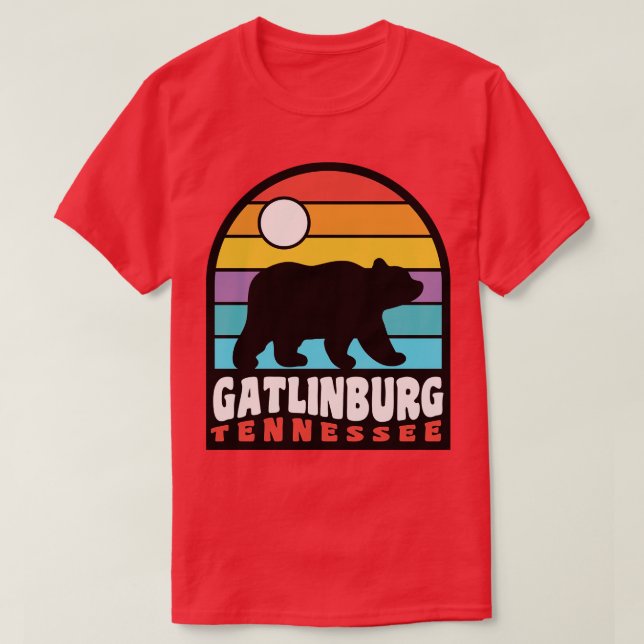 Camiseta Gatlinburg Tennessee Bear Crachá Retro Sunset (Frente do Design)