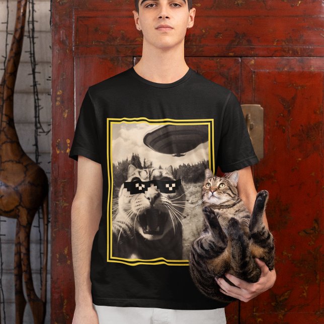 Camiseta gato a tomar selfie meme ufos (Criador carregado)